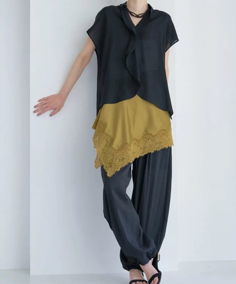 CHIGNON　シニヨン　フロントカーブヘムシャツPO 1263-631MK (2026NEWARIIVAL)
