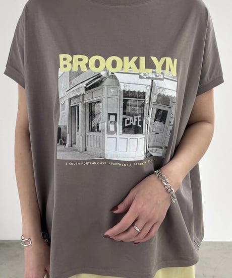 minkchair　ミンクチェアー　FOSI. フォーシ BROOKLYNフォトプリントTEE　35621 (2026NEWARIIVAL)