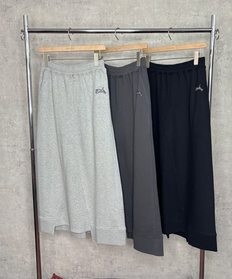 TRANOI.　トラノイ TORA リメイクSWスカート 240J508 本州送料無料！