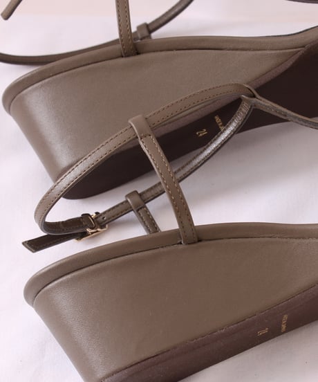 ATELIER BRUGGE アトリエブルージュ　Tストラップサンダル　26KS-22　2026NEWARIIVAL