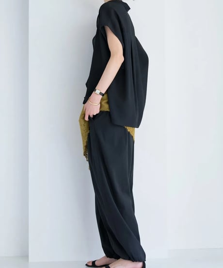 CHIGNON　シニヨン　フロントカーブヘムシャツPO 1263-631MK (2026NEWARIIVAL)