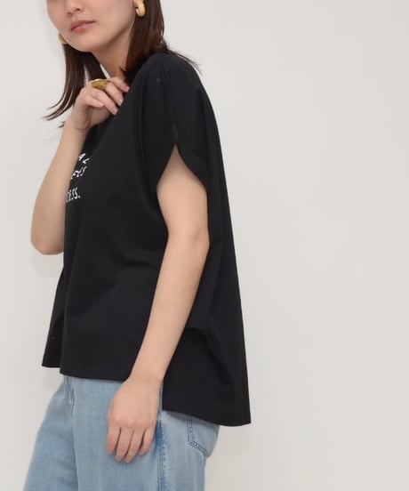 Praia　プライア 袖ロールアップロゴTシャツ　 LEO-2347C