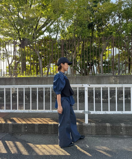 TRANOI.　トラノイ デニムタックパンツ 231J520