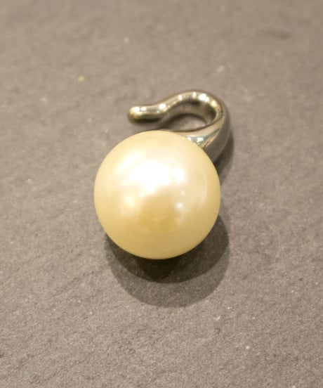 CHIGNON　シニヨン　パールフック型イヤカーフ　0001-452-2G0
