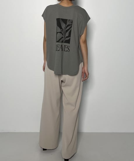 CHIGNON　シニヨン　ｱｰﾄﾌﾟﾘﾝﾄﾌﾚﾝﾁTee　8743-627KO