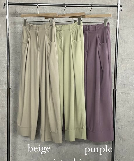 TRANOI.　トラノイ　カラータックワイドパンツ　211J508