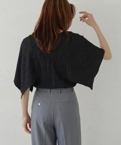 ふくれジャガードケープスリーブプルオーバー BUBBLE JACQUARD CAPE SLEEVE PULLOVER