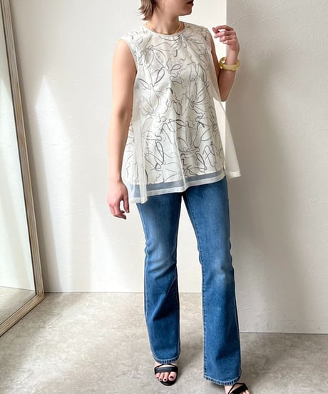 チュールレイヤードプリントトップス