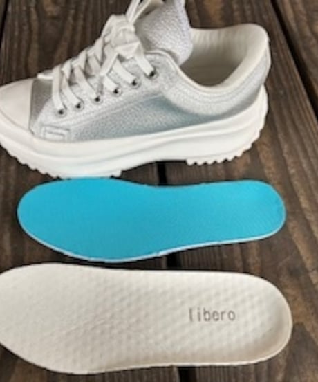 LIBERO　リベロ　メイドインジャパンスニーカー