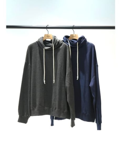 YENN イエン　TURTLE/N SWEATSHIRT