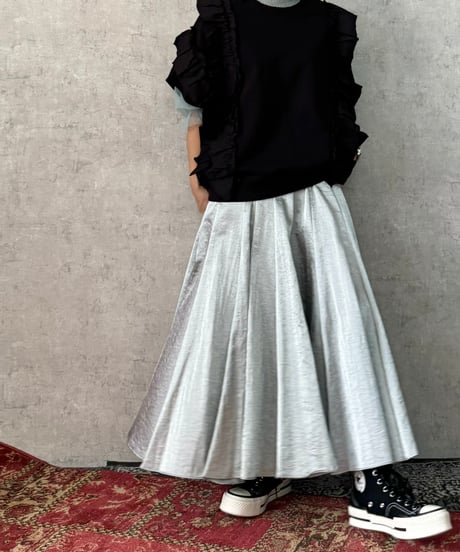 TRANOI.　トラノイ グロッシーサテンサーキュラースカート 231R509