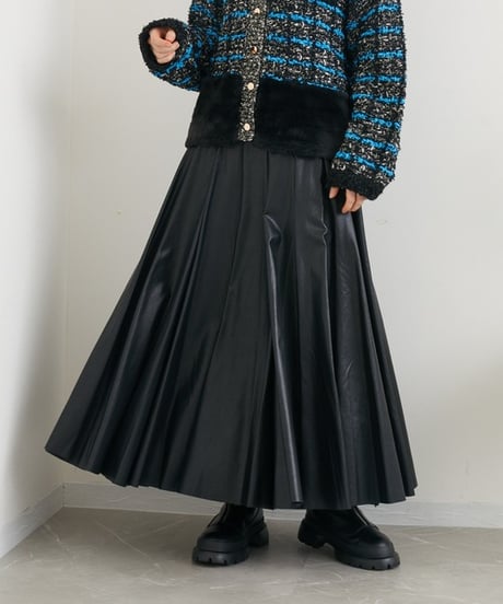 TRANOI.　トラノイ エコレザーサーキュラースカート 164R519