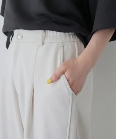 タックスウェットカーブスラックスパンツ