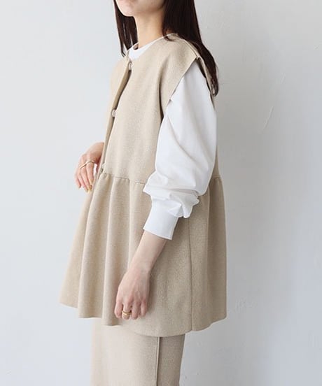ラメペプラムニットベスト