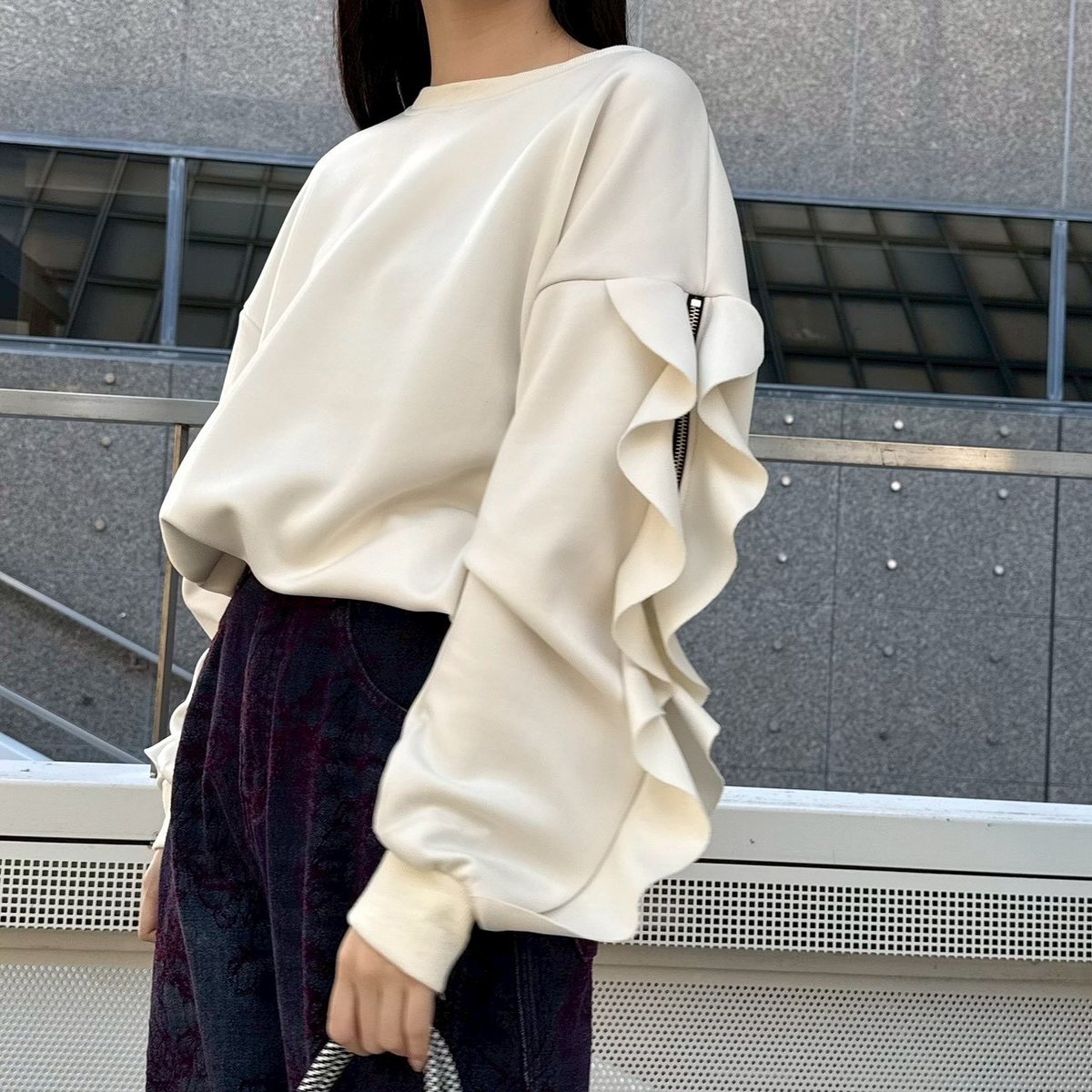 MICALLE MICALLE ブラック フリルジャケット セール】フリルフードティアードジャケット（その他アウター）｜Fit