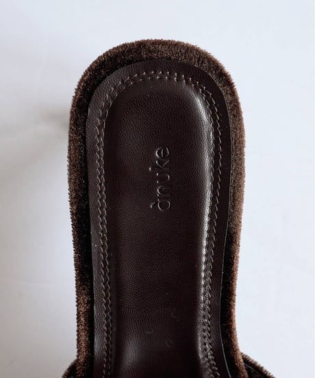 anuke アンヌーク　Squaretoe Velour Mule　62611027
