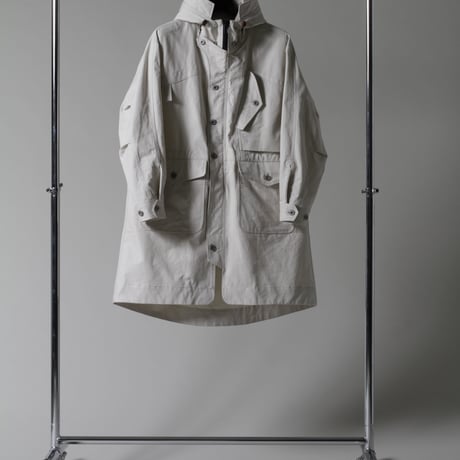 SHELL PARKA white