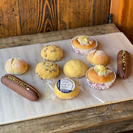 バレンタインプレゼントに❣️限定25個HelleboreBoxELLIOTHALL バレンタインプレゼントに❣️限定25個HelleboreBoxELLIOTHALL