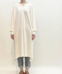 ナナイロトイロ　毎日の定番トップス　ロング丈　IVORY