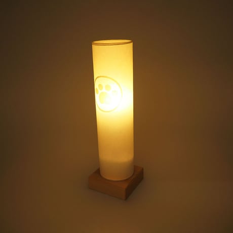 ペット メモリー あかり【肉球紋入り  手漉き本美濃紙飾り】ペット用木製 電池式 コードレス LEDスイッチ付