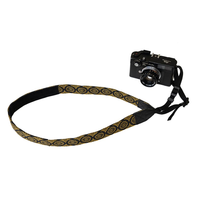 BALABUSHKA REMNANTSレザー カメラ ストラップ スタースタッズ BALABUSHKA REMNANTSレザー カメラ ストラップ スタースタッズ