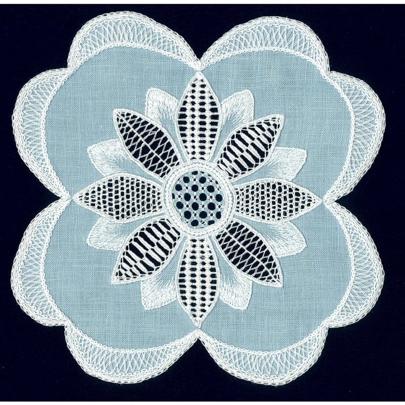 手刺繍 貝合わせ 模様入り 手編みレース縁取り 布製のれん 三つ割れ 手刺繍 貝合わせ 模様入り 手編みレース縁取り 布製のれん 三つ割れ