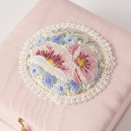 CATEGORY 刺しゅう材料・道具 | 戸塚刺しゅうオンラインショップ