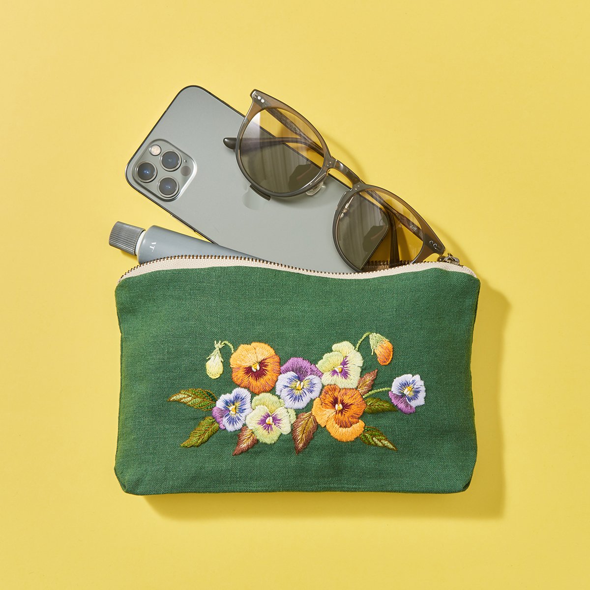 リネン地の手作りマチ付き ファスナーポーチセット（転写布・解説