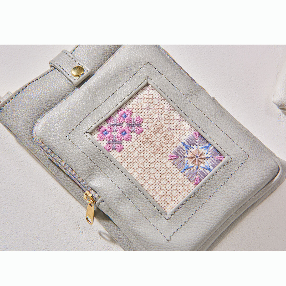 スマホポシェット | 戸塚刺しゅうオンラインショップ