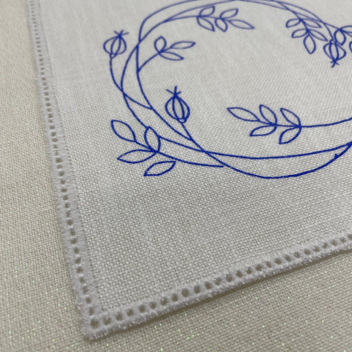 戸塚刺繡入 鏡 楕円形 ピコ入りモチーフ 正方形 図案プリント済み | 戸塚刺しゅう