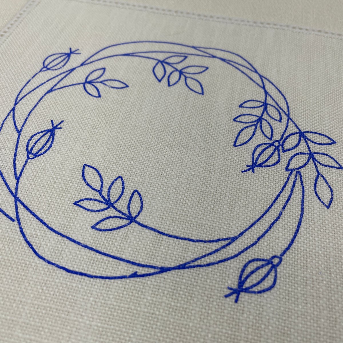 戸塚刺繡入 鏡 楕円形 ピコ入りモチーフ 正方形 図案プリント済み | 戸塚刺しゅう