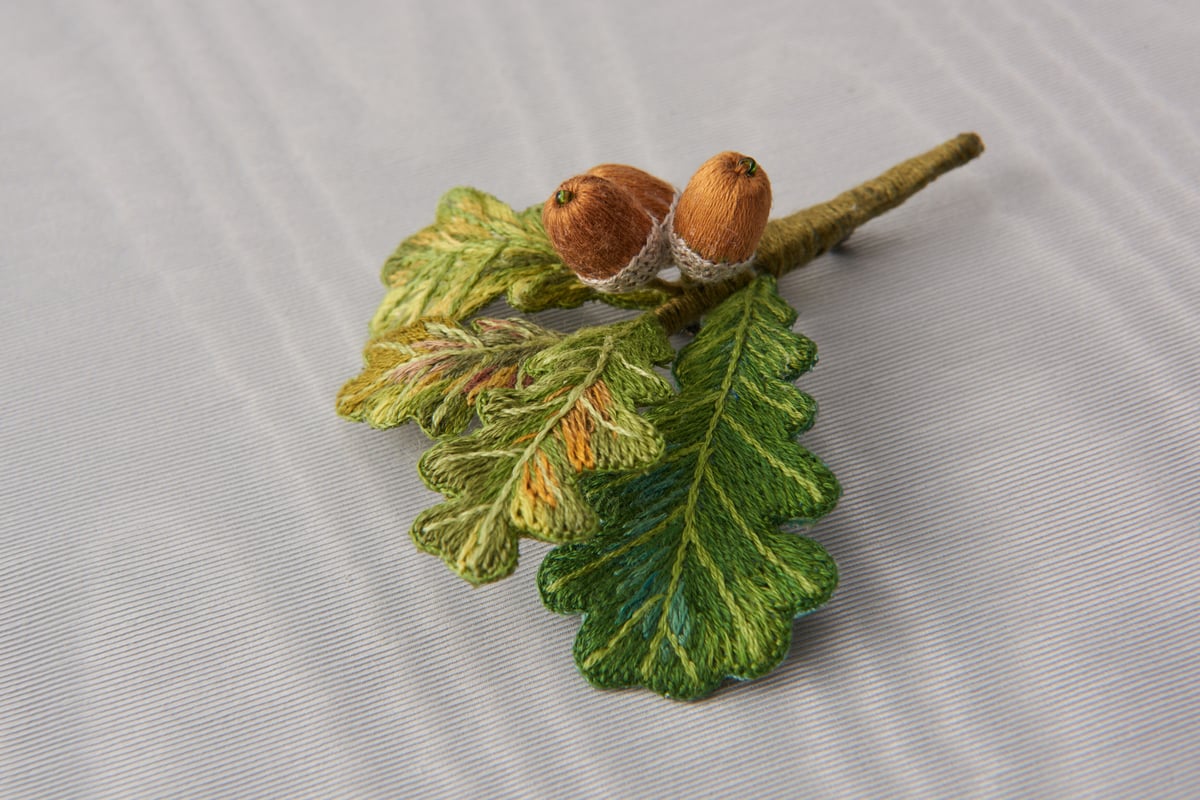 Paul Sargent 24Kプレート どんぐりのブローチ Paul Sargent 24K