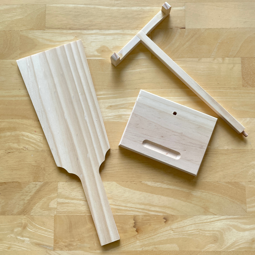 木製白木羽子板(スタンド付き） | 戸塚刺しゅうオンラインショップ