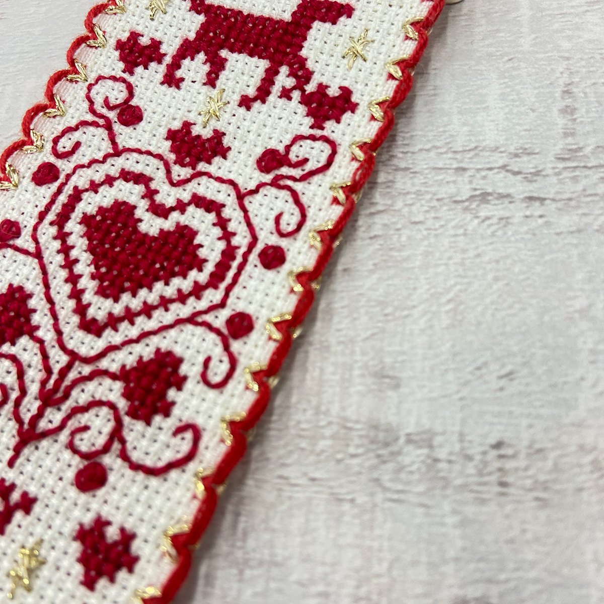 アンティークドイツ 筆記レッドワークリネンクロス 向日葵クロッカス チロルテープ アンティークドイツ 筆記レッドワークリネンクロス 向日葵