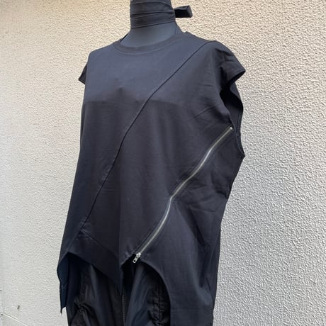 Zip-Slit Asymmetric French Sleeve Tops/F255