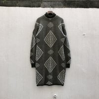 TRUSSARDI スタンドカラー幾何学　ニットワンピース  /F211