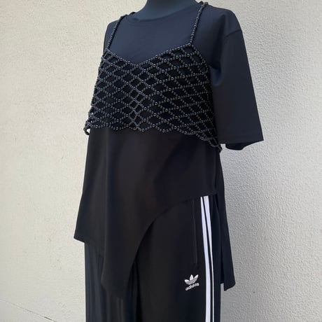 Asymmetry Shadow Over Silhouette Black Tee/F266
