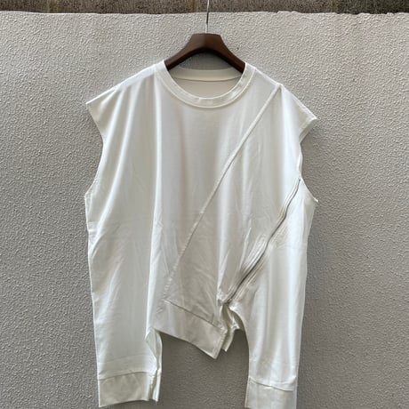 Zip-Slit Asymmetric French Sleeve Tops/F255