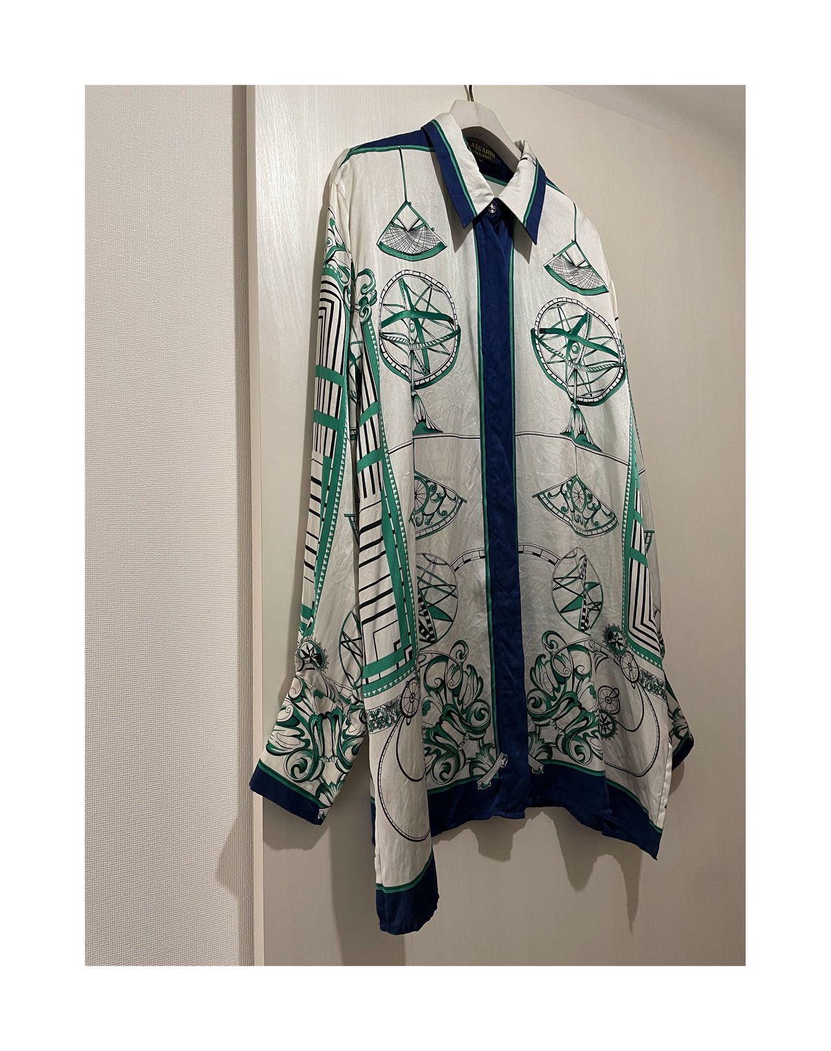 メンズ MASSRDI Gold label シルク バロック柄 シャツ 総柄 ゴールド