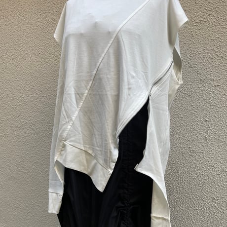 Zip-Slit Asymmetric French Sleeve Tops/F255