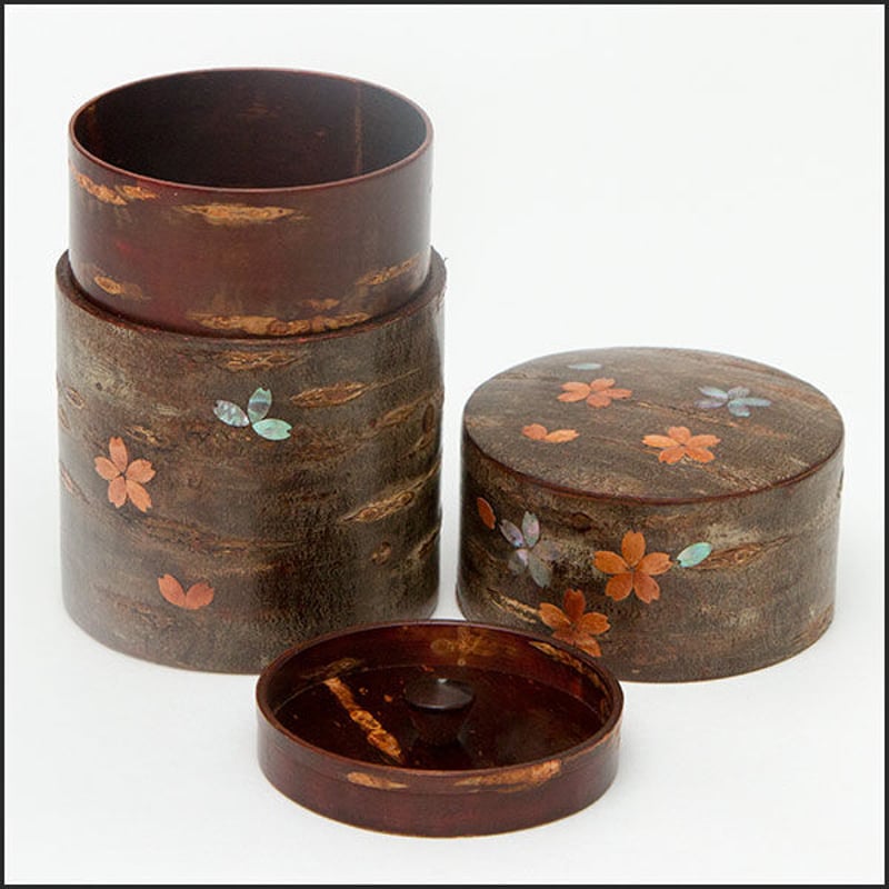 桜皮細工 総皮茶筒 らでん貝付大桜 ちらし皮 （樺細工） | 角館桜皮