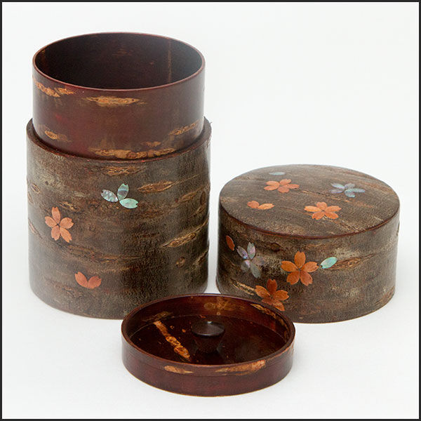 桜皮細工 総皮茶筒 らでん貝付大桜 ちらし皮 （樺細工） | 角館桜皮