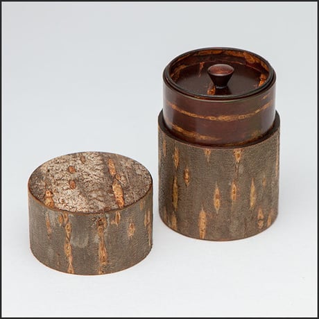 桜皮細工　総皮茶筒　たて貼ちらし皮中長（樺細工）
