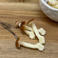 しめじのストラップ