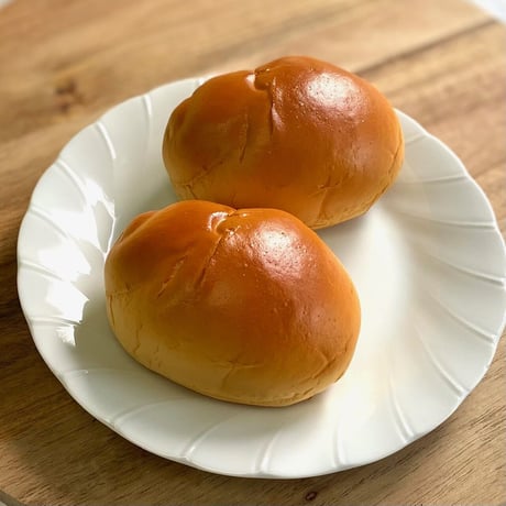 ロールパン１個