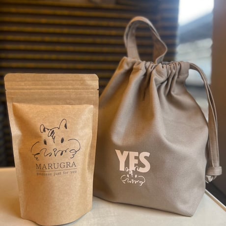 【MARUGRA×DRESSSEN】 SMALL DAY BAG “YES/ENJOY” (SMOKY BEIGE COLOR)