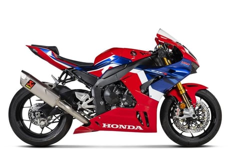 ディーラー在庫有り　AKRAPOVIC フルエキゾーストシステム RACING LINE HONDA CBR 1000 RR-R / SP 2020-2023