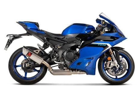 AKRAPOVIC フルエキゾーストシステム  YAMAHA YZF-R9 2024-2026