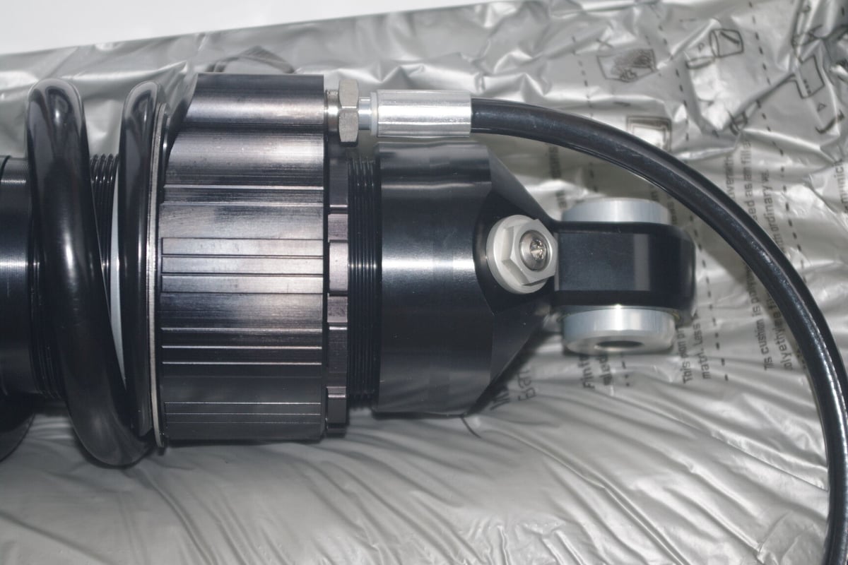 在庫有り Ohlins Z 900 RS・Cafe 2018-2020 リアサスペンション