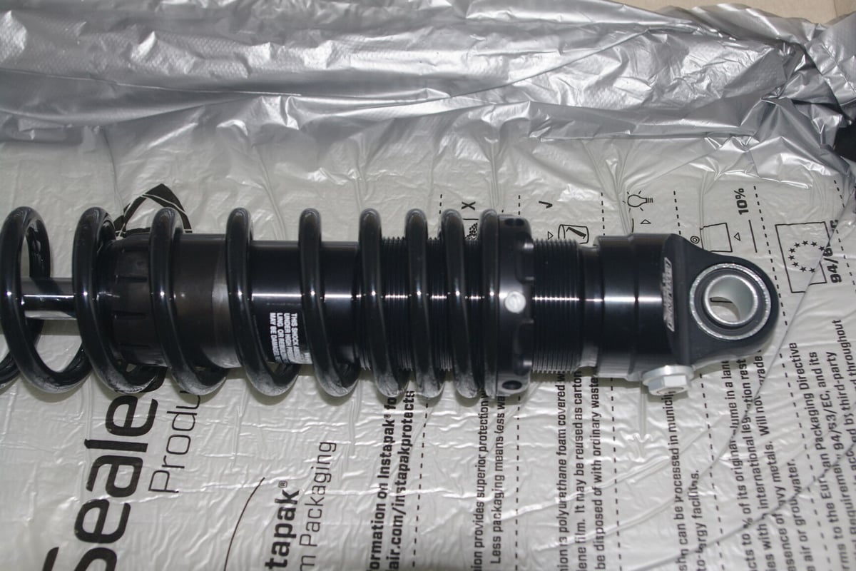 在庫有り OHLINS BLACKLINE KA963 KAWASAKI 旧Z系 Z1R / 在庫有り OHLINS BLACKLINE KA963 KAWASAKI 旧Z系 Z1R /